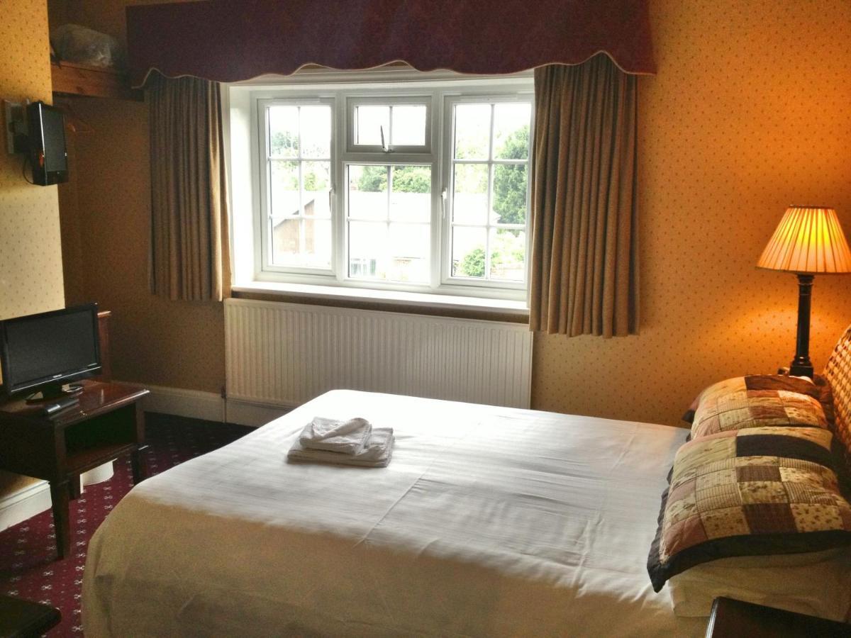 The Royal Standard Guest House Virginia Water Room photo